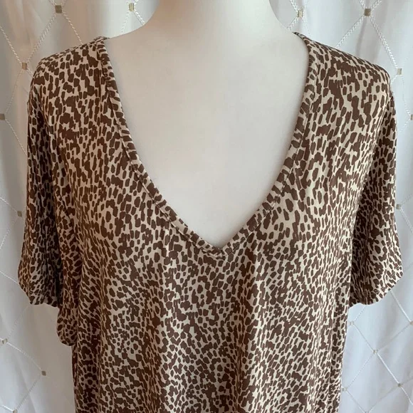 Brand new! Old Navy luxe touch top - Picture 1 of 4